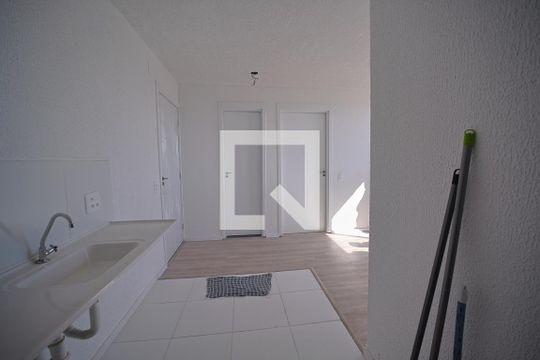 Cozinha e Área de Serviço de apartamento para alugar com 2 quartos, 33m² em Vila Silvia, São Paulo