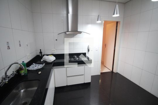 Cozinha de casa para alugar com 4 quartos, 314m² em Tirol, Contagem