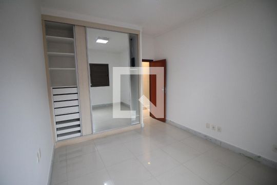 Quarto 1 de casa para alugar com 4 quartos, 314m² em Tirol, Contagem