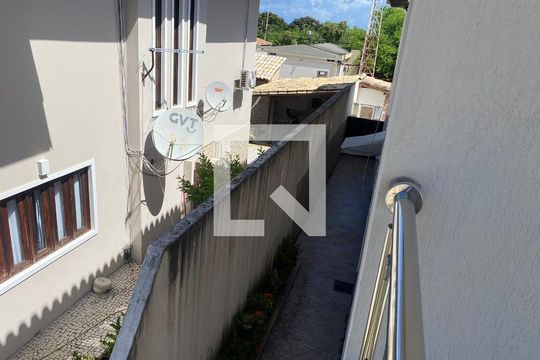 Casa de Condomínio para alugar com 5 quartos, 500m² em Stella Maris, Salvador