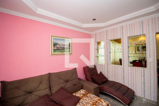 Sala de TV de casa à venda com 4 quartos, 370m² em Europa, Contagem