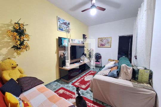 Casa para alugar com 2 quartos, 160m² em Jardim Imbarie, Duque de Caxias