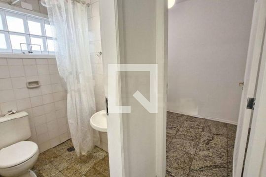 Casa à venda com 4 quartos, 329m² em Jardim Vitoria Regia (Zona Oeste), São Paulo