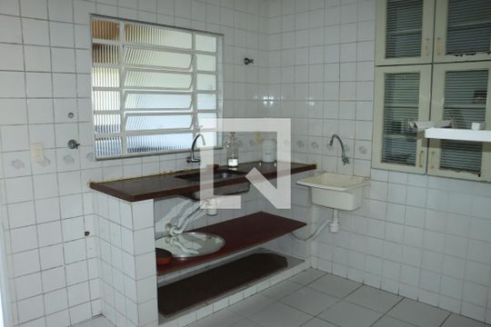 Casa de Condomínio para alugar com 2 quartos, 70m² em Vila Clara, Cotia