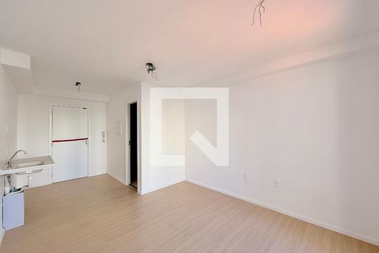 Quarto  de kitnet/studio à venda com 1 quarto, 24m² em Itaim Bibi, São Paulo