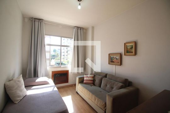 Quarto 1 de apartamento para alugar com 2 quartos, 92m² em Freguesia (jacarepaguá), Rio de Janeiro