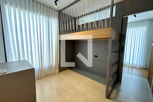 Suíte  de apartamento para alugar com 2 quartos, 60m² em Lagoa Pequena, Florianópolis