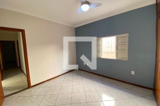 Casa à venda com 3 quartos, 236m² em Paquetá, Belo Horizonte