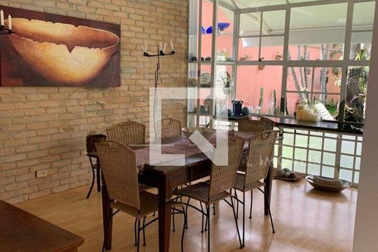 Casa à venda com 4 quartos, 313m² em Jardim dos Estados, São Paulo