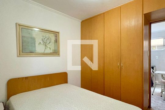 Quarto 1 de apartamento à venda com 2 quartos, 50m² em Alto de Pinheiros, São Paulo