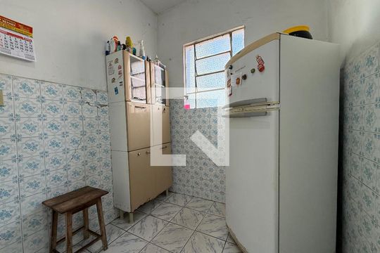 Cozinha de casa à venda com 2 quartos, 300m² em Sagrada Família, Belo Horizonte