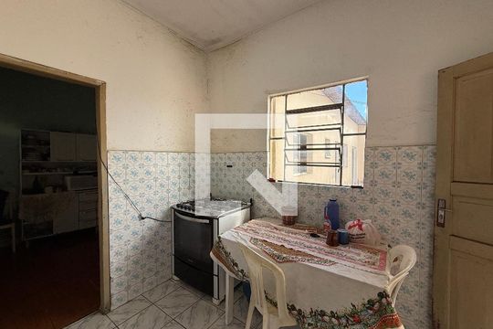 Cozinha de casa à venda com 2 quartos, 300m² em Sagrada Família, Belo Horizonte