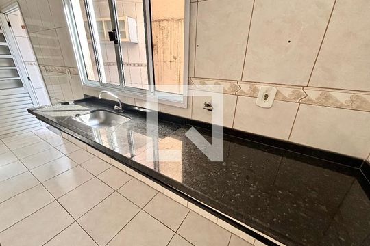 Cozinha  de casa para alugar com 2 quartos, 300m² em Jardim Brasilia, São Paulo