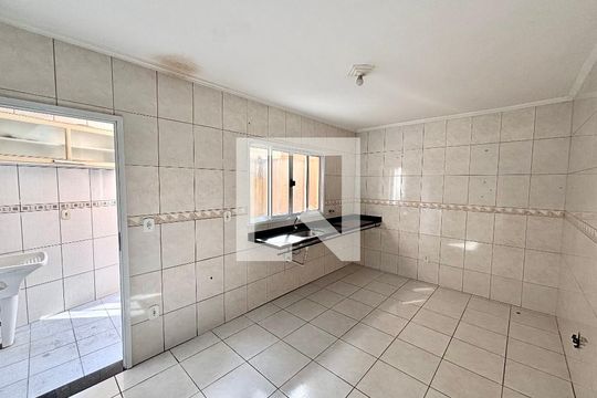 Cozinha  de casa para alugar com 2 quartos, 300m² em Jardim Brasilia, São Paulo