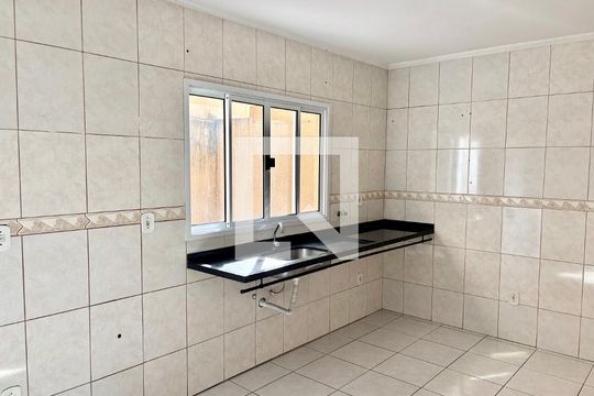 Cozinha  de casa para alugar com 2 quartos, 300m² em Jardim Brasilia, São Paulo
