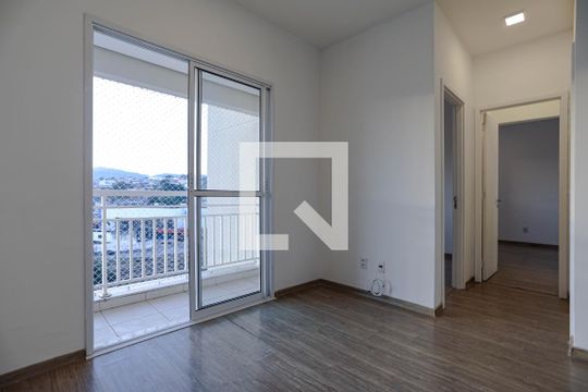 Sala de apartamento para alugar com 2 quartos, 67m² em Cezar de Souza, Mogi das Cruzes