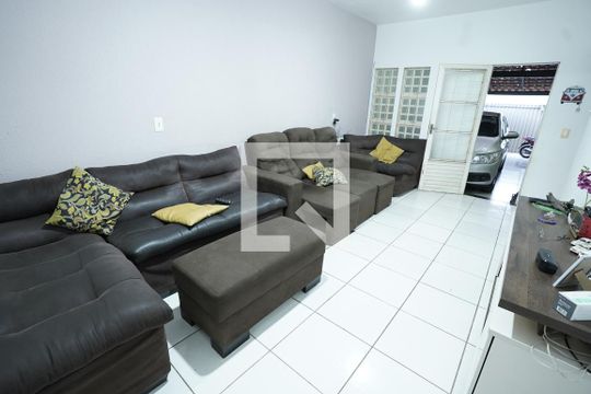 Casa à venda com 2 quartos, 180m² em Jardim Marques de Abreu, Goiânia