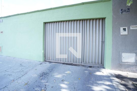 Casa à venda com 2 quartos, 180m² em Jardim Marques de Abreu, Goiânia