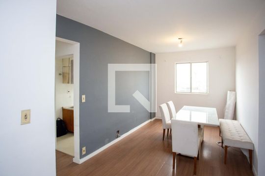 Sala de apartamento à venda com 2 quartos, 60m² em Jardim Maria Leonor, Diadema