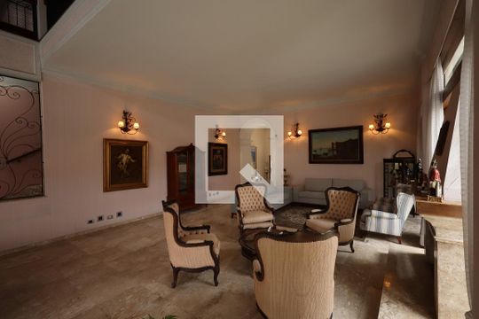Sala de estar com lareira de casa de condomínio para alugar com 4 quartos, 853m² em Jardim Petropolis, São Paulo