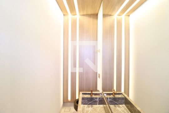 Lavabo de casa de condomínio para alugar com 4 quartos, 400m² em Jardim das Palmeiras, Uberlândia