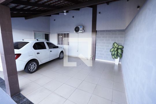 Casa à venda com 3 quartos, 280m² em Setor Faicalville, Goiânia