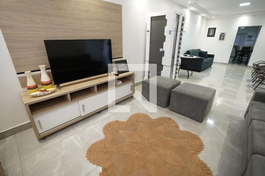 Casa à venda com 3 quartos, 280m² em Setor Faicalville, Goiânia