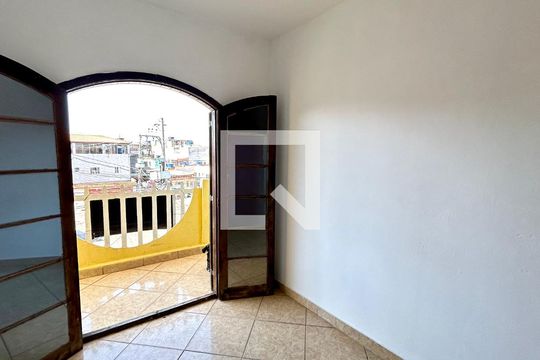 Quarto 1 de casa para alugar com 2 quartos, 75m² em Parque Jandaia, Guarulhos