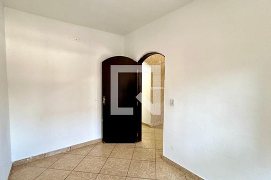 Quarto 2 de casa para alugar com 2 quartos, 75m² em Parque Jandaia, Guarulhos