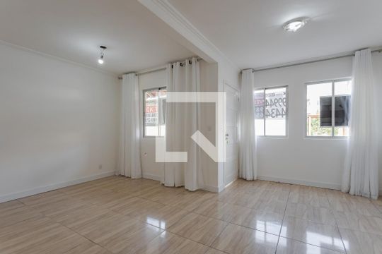 Sala de casa de condomínio à venda com 3 quartos, 115m² em Parque Santa Fé, Porto Alegre