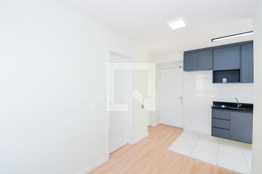 Sala de apartamento para alugar com 2 quartos, 36m² em Vila das Bandeiras, Guarulhos
