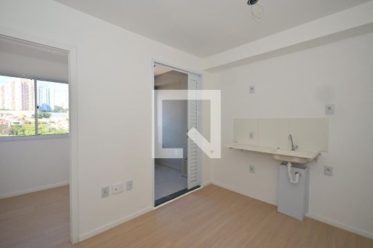 Sala de apartamento para alugar com 2 quartos, 29m² em Vila Sonia, São Paulo