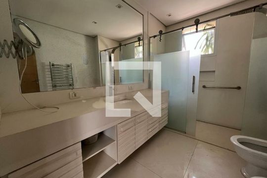 Apartamento à venda com 3 quartos, 754m² em Jardim Panorama, São Paulo