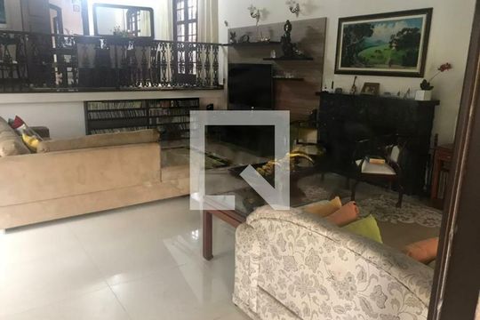 Casa à venda com 5 quartos, 800m² em Campo Belo, São Paulo