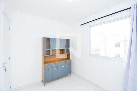 Quarto 1 de apartamento para alugar com 2 quartos, 44m² em Vila das Bandeiras, Guarulhos