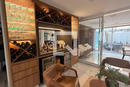 Adega de casa de condomínio à venda com 5 quartos, 510m² em Residencial Granville, Goiânia