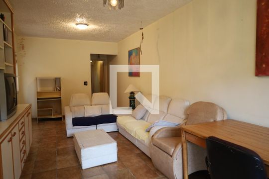Sala de casa à venda com 4 quartos, 248m² em Jardim Maraba, São Paulo