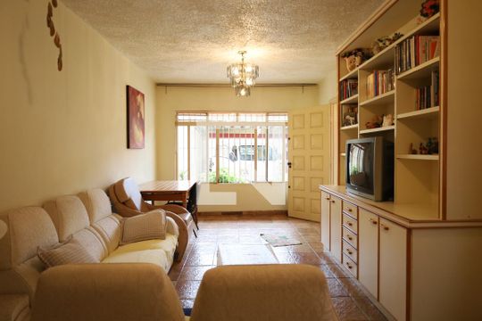 Sala de casa à venda com 4 quartos, 248m² em Jardim Maraba, São Paulo