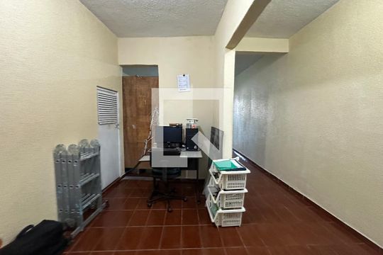Escritório de casa para alugar com 3 quartos, 250m² em Jardim Mutinga, Barueri