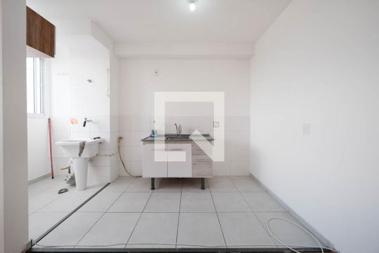 Sala/Cozinha de apartamento à venda com 2 quartos, 42m² em Vila Cosmopolita, São Paulo