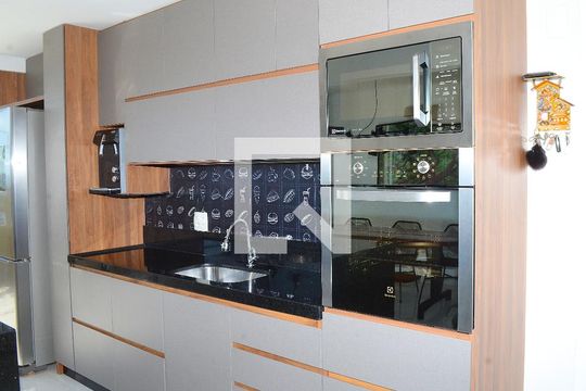 Cozinha de apartamento à venda com 2 quartos, 100m² em Novo Horizonte, Belo Horizonte