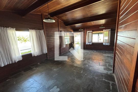 Sala de casa para alugar com 5 quartos, 173m² em Santana, Ribeirão Pires