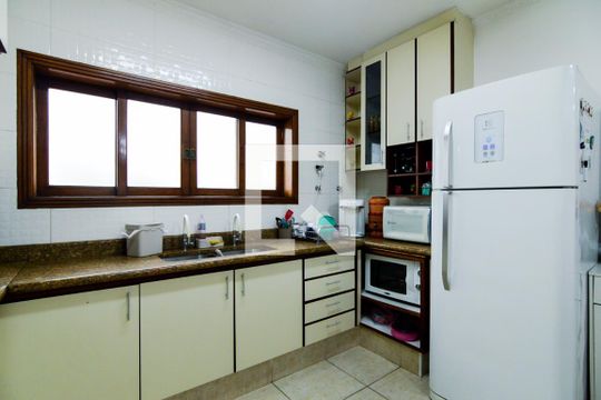 Cozinha de casa à venda com 6 quartos, 340m² em Vila Rosalia, Guarulhos