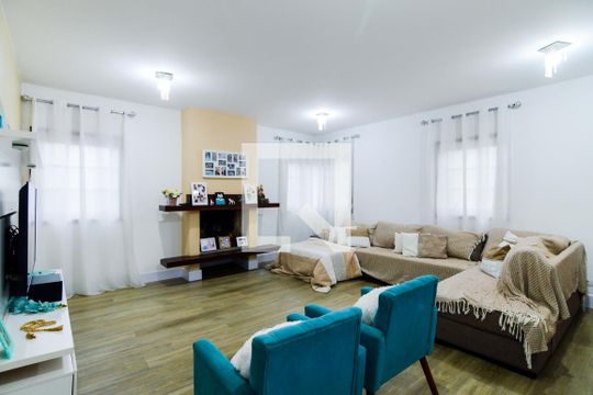 Sala de casa à venda com 6 quartos, 340m² em Vila Rosalia, Guarulhos