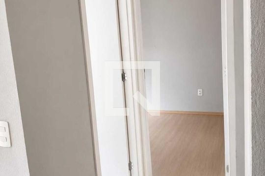 Corredor de apartamento para alugar com 2 quartos, 41m² em Parque São Bento, Sorocaba