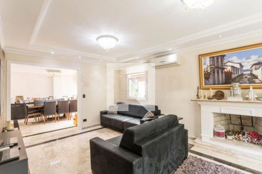 Casa à venda com 4 quartos, 219m² em Jardim Cordeiro, São Paulo