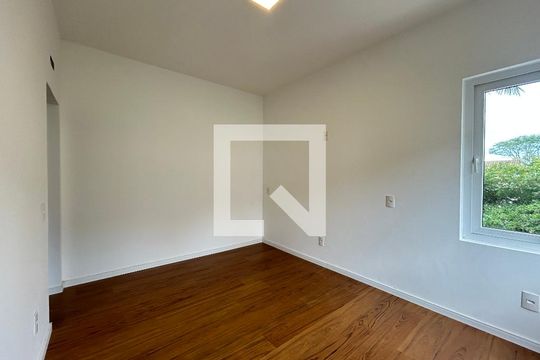 Suíte 2 de casa de condomínio para alugar com 4 quartos, 195m² em Lagoa da Conceição, Florianópolis