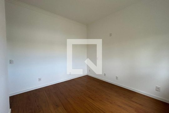 Suíte 1 de casa de condomínio para alugar com 4 quartos, 195m² em Lagoa da Conceição, Florianópolis