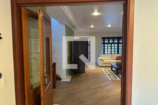 Sala de casa de condomínio à venda com 3 quartos, 290m² em Morada das Flores (aldeia da Serra), Barueri