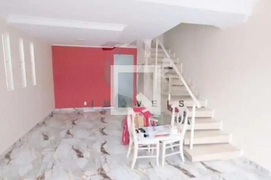 Casa à venda com 3 quartos, 108m² em Vila Marari, São Paulo